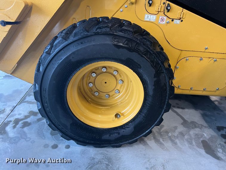 image for item HL9079 2018 Caterpillar 272D2  skid steer loader