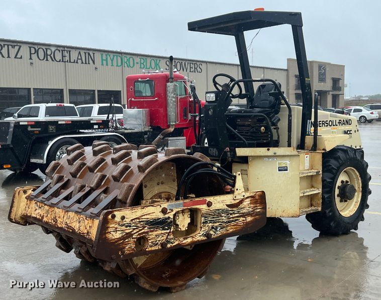 image for item HL9084 1999 Ingersoll Rand SD-70F PRO RAC  single drum vibratory roller