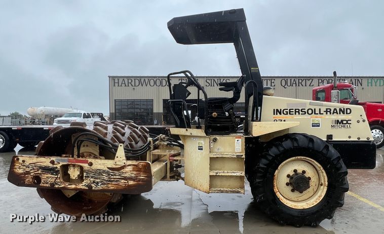 image for item HL9084 1999 Ingersoll Rand SD-70F PRO RAC  single drum vibratory roller