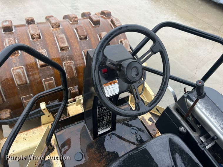 image for item HL9084 1999 Ingersoll Rand SD-70F PRO RAC  single drum vibratory roller