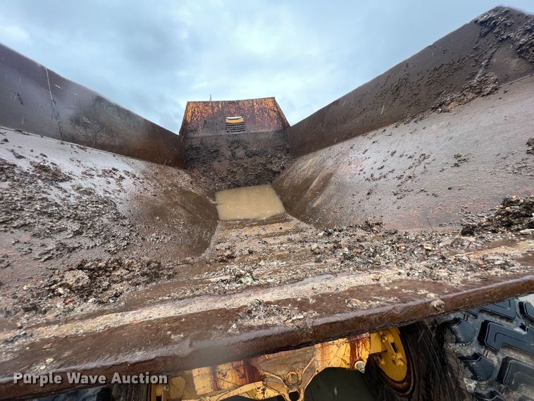 image for item HL9086 1995 Bell B25B  haul truck