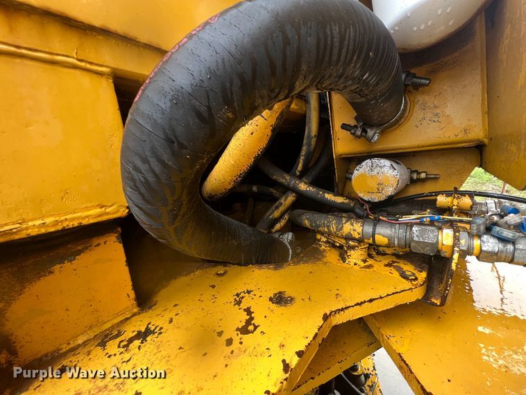 image for item HL9086 1995 Bell B25B  haul truck