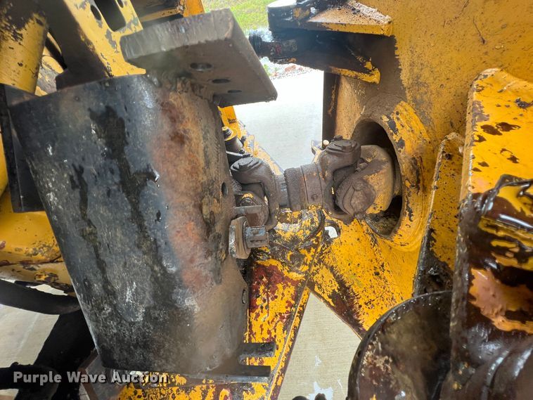 image for item HL9086 1995 Bell B25B  haul truck