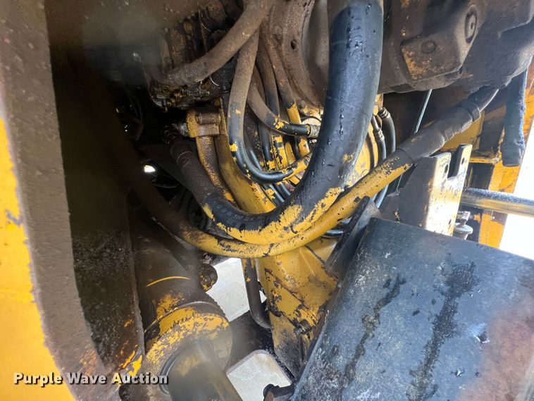 image for item HL9086 1995 Bell B25B  haul truck