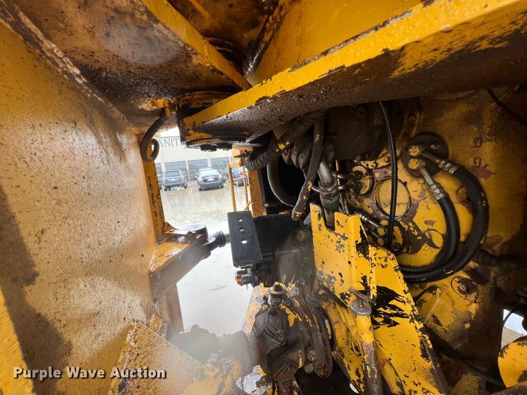 image for item HL9086 1995 Bell B25B  haul truck