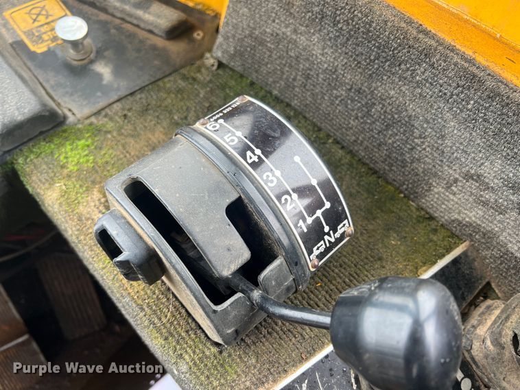 image for item HL9086 1995 Bell B25B  haul truck