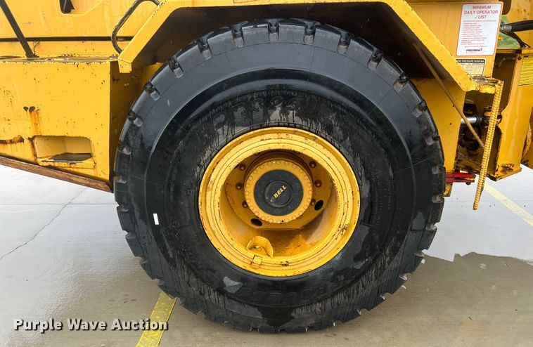 image for item HL9086 1995 Bell B25B  haul truck