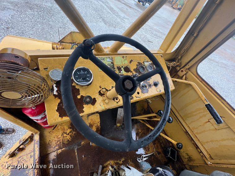 image for item HL9090 Raygo  soil compactor