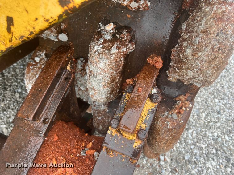 image for item HL9090 Raygo  soil compactor