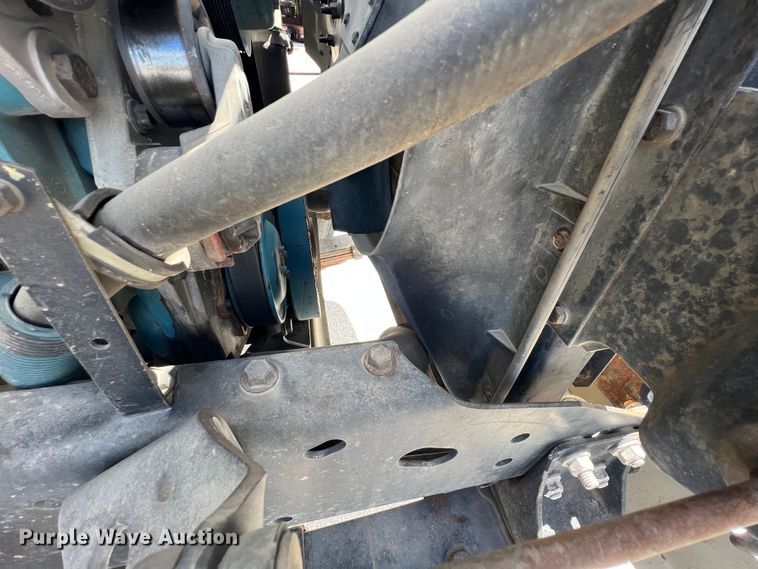 image for item HL9095 1995 International 4900  digger derrick truck