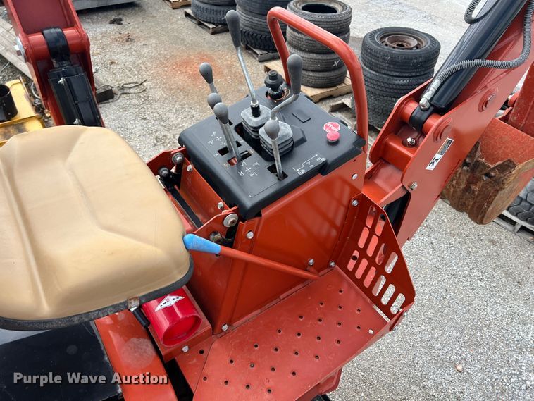 image for item HL9097 2007 Ditch Witch RT95  trencher