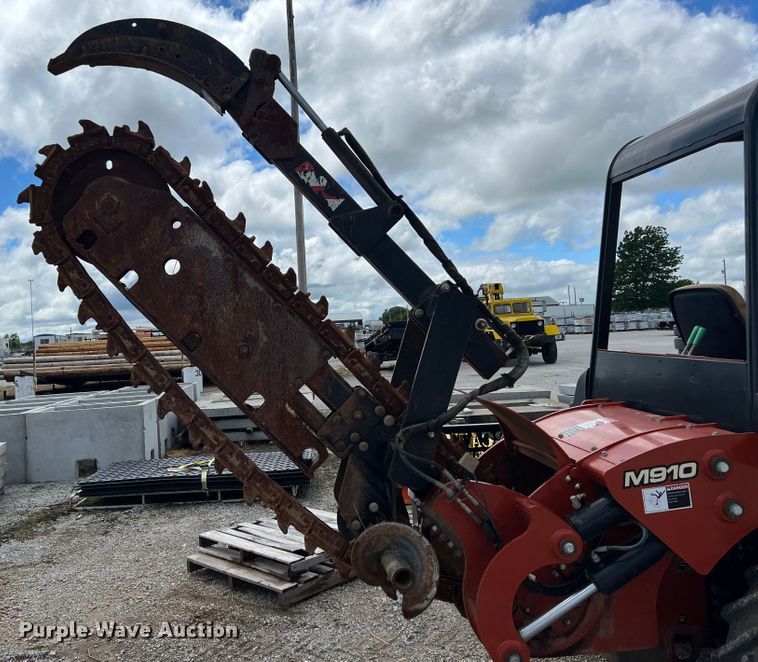 image for item HL9097 2007 Ditch Witch RT95  trencher