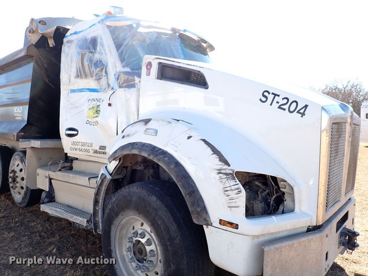 image for item IS9465 2020 Kenworth T880  dump truck