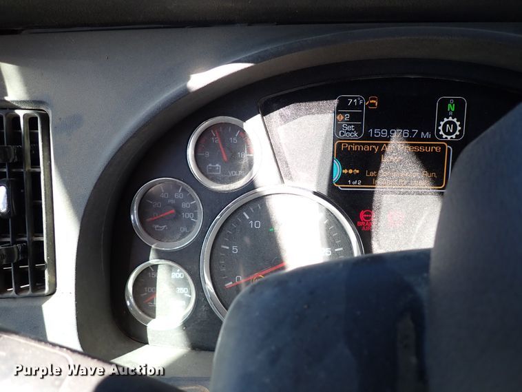 image for item IS9465 2020 Kenworth T880  dump truck