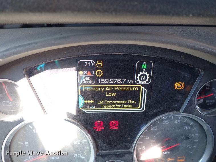 image for item IS9465 2020 Kenworth T880  dump truck