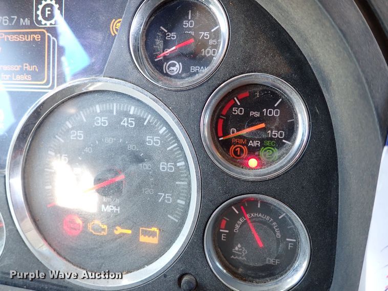 image for item IS9465 2020 Kenworth T880  dump truck