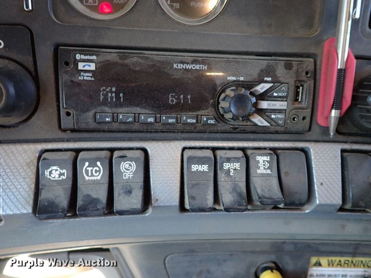 image for item IS9465 2020 Kenworth T880  dump truck