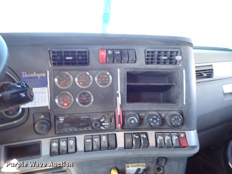 image for item IS9465 2020 Kenworth T880  dump truck