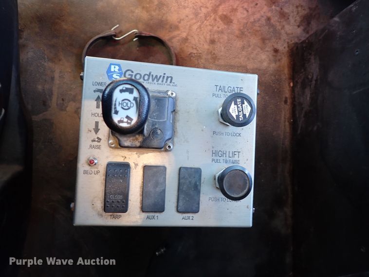 image for item IS9465 2020 Kenworth T880  dump truck