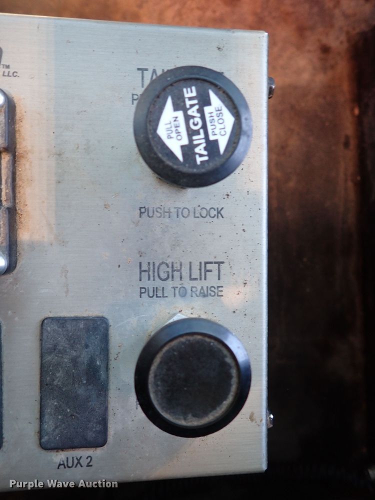 image for item IS9465 2020 Kenworth T880  dump truck