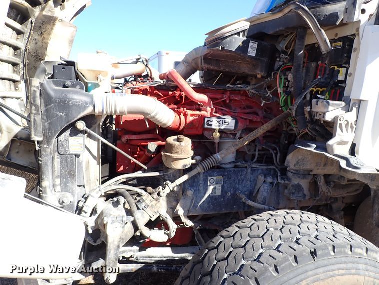 image for item IS9465 2020 Kenworth T880  dump truck