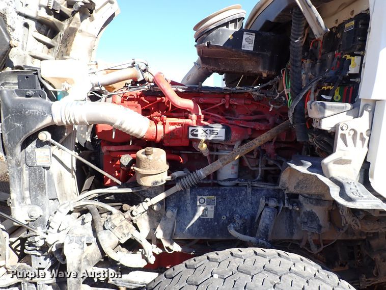 image for item IS9465 2020 Kenworth T880  dump truck