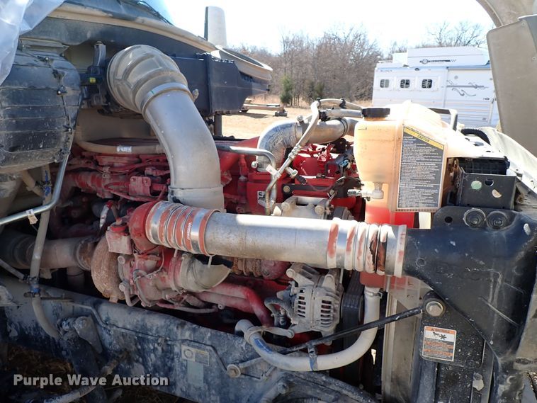 image for item IS9465 2020 Kenworth T880  dump truck