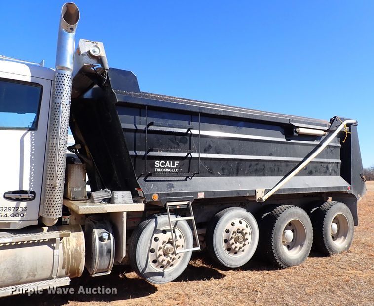 image for item IS9465 2020 Kenworth T880  dump truck