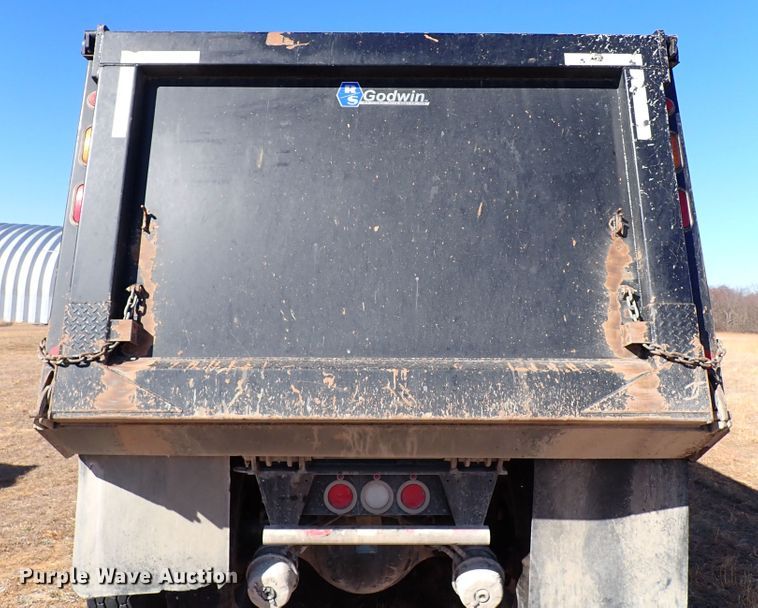 image for item IS9465 2020 Kenworth T880  dump truck