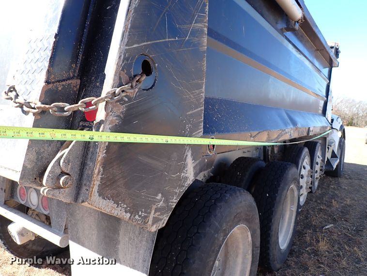 image for item IS9465 2020 Kenworth T880  dump truck