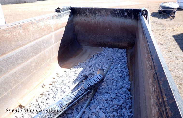 image for item IS9465 2020 Kenworth T880  dump truck