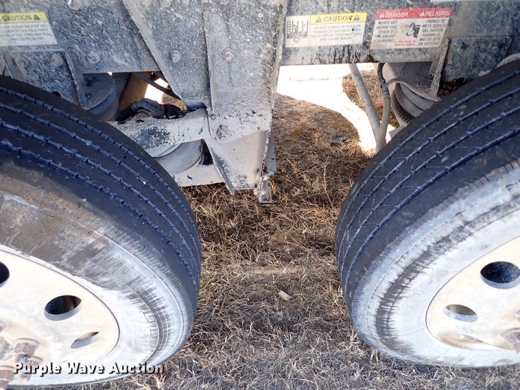 image for item IS9465 2020 Kenworth T880  dump truck