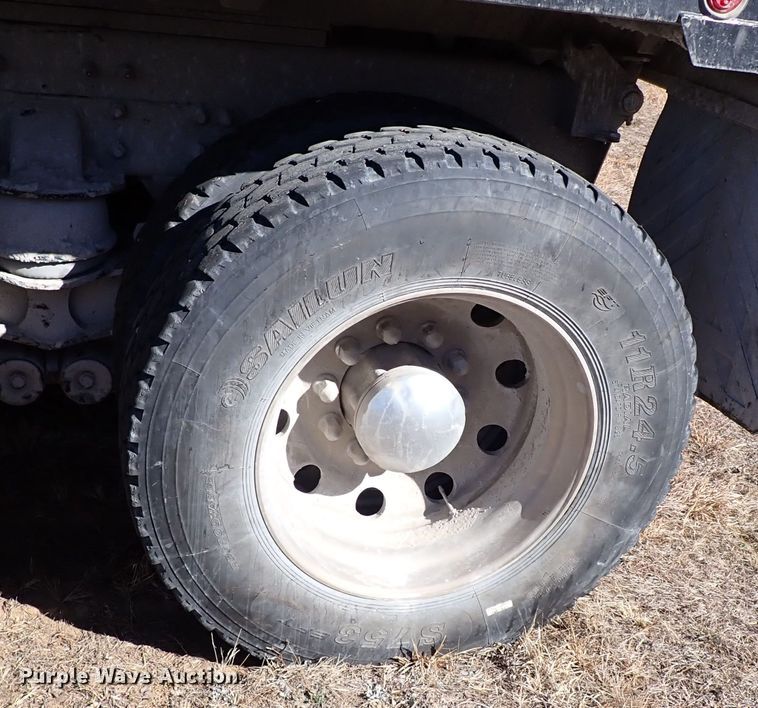 image for item IS9465 2020 Kenworth T880  dump truck