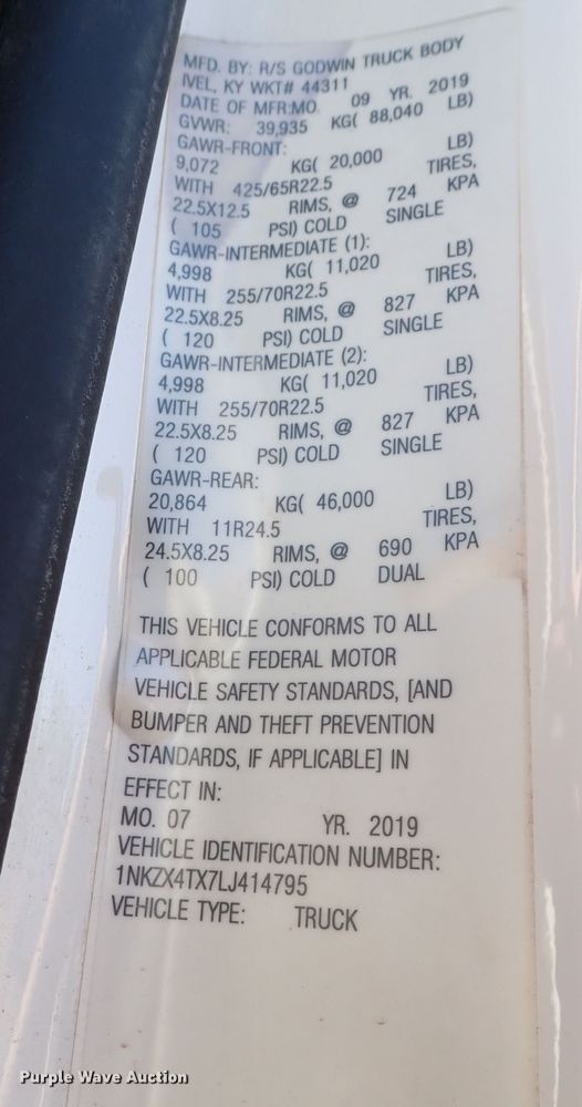 image for item IS9465 2020 Kenworth T880  dump truck