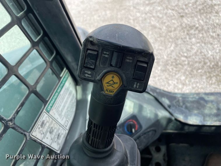 image for item JC9866 2015 Bobcat S650  skid steer loader