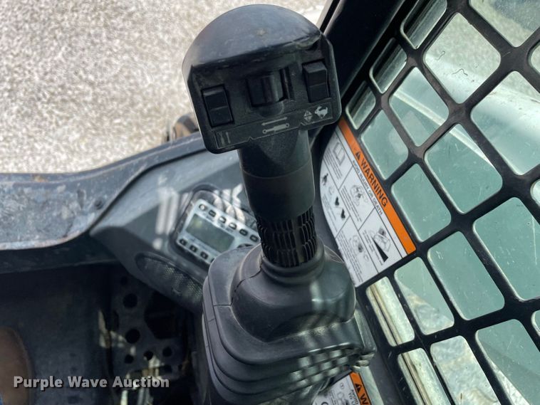 image for item JC9866 2015 Bobcat S650  skid steer loader