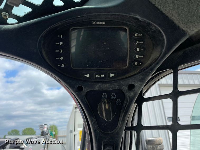 image for item JC9866 2015 Bobcat S650  skid steer loader