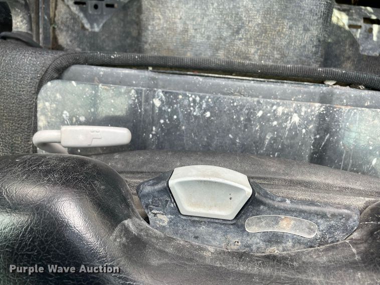 image for item JC9866 2015 Bobcat S650  skid steer loader