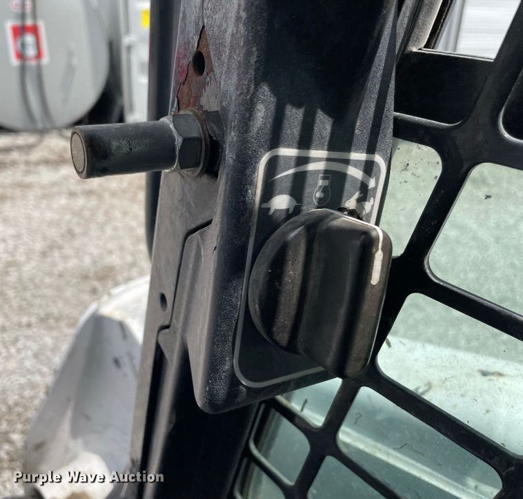 image for item JC9866 2015 Bobcat S650  skid steer loader