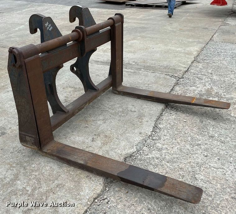 image for item JC9867 Loader forks attachment