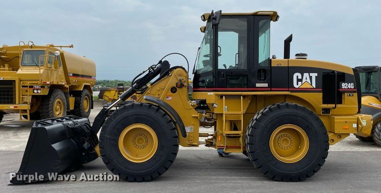 image for item JC9868 1999 Caterpillar 924G  wheel loader