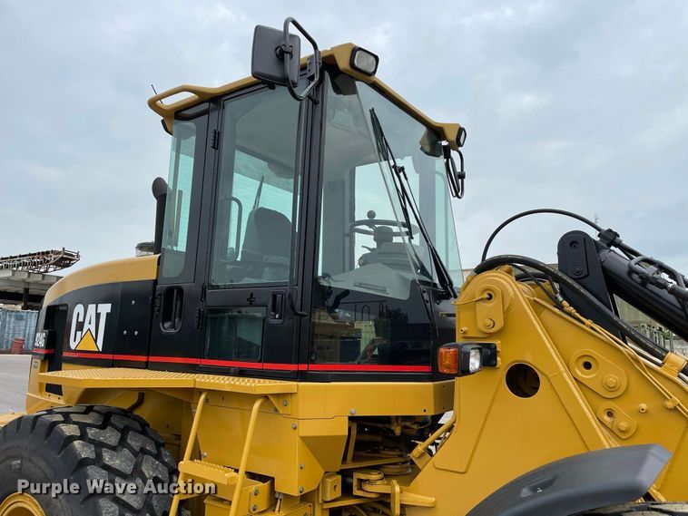 image for item JC9868 1999 Caterpillar 924G  wheel loader