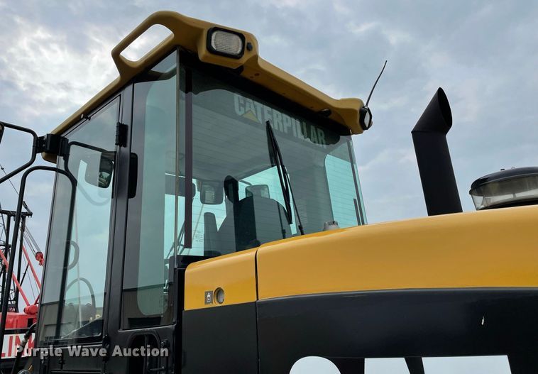 image for item JC9868 1999 Caterpillar 924G  wheel loader