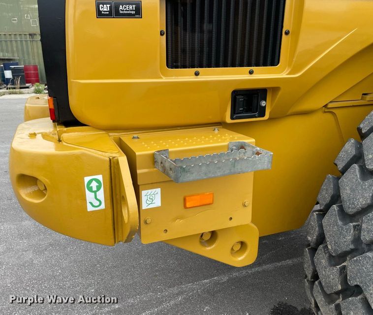 image for item JC9868 1999 Caterpillar 924G  wheel loader