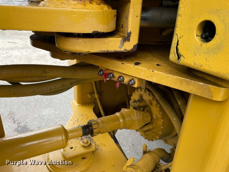 image for item JC9868 1999 Caterpillar 924G  wheel loader