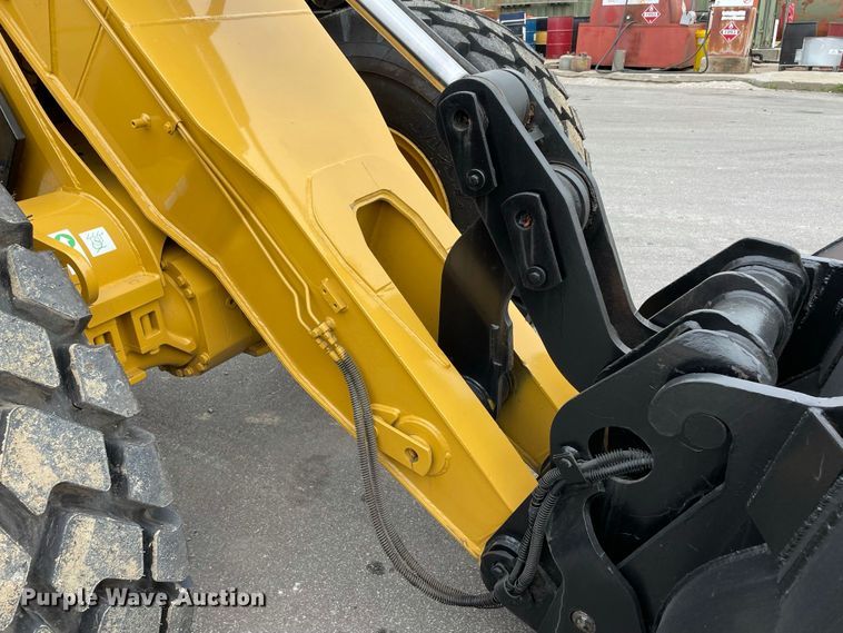 image for item JC9868 1999 Caterpillar 924G  wheel loader