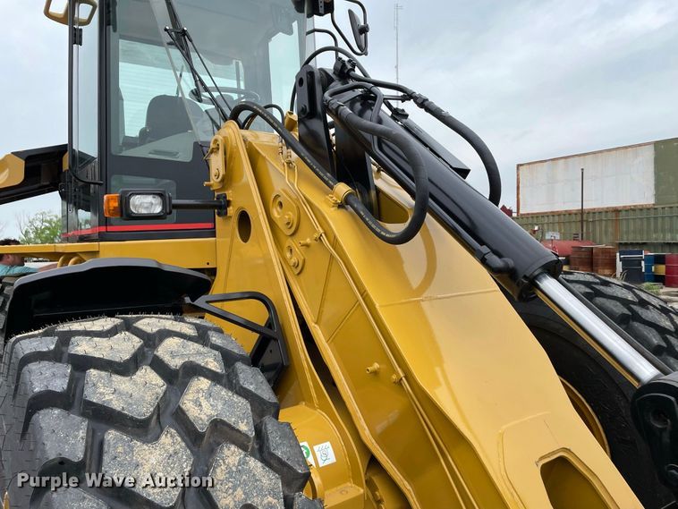 image for item JC9868 1999 Caterpillar 924G  wheel loader