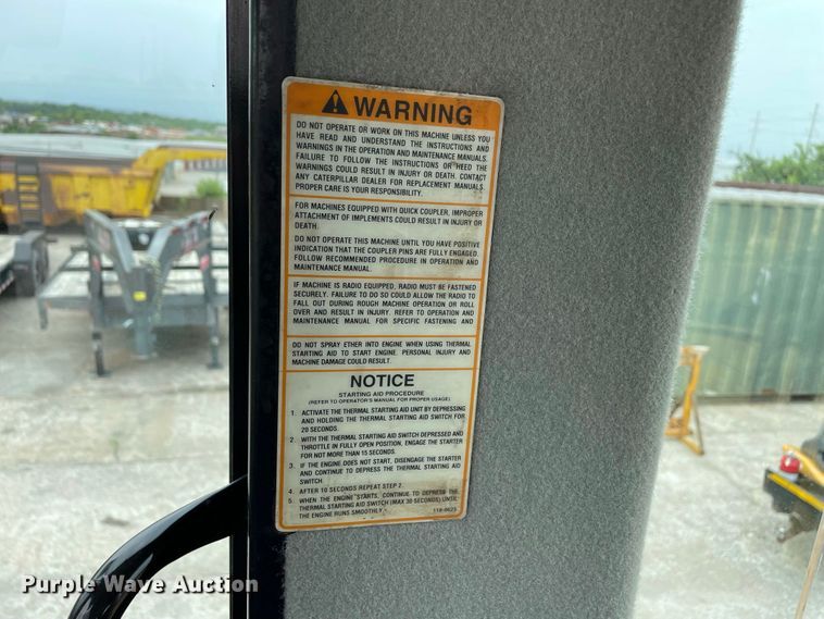 image for item JC9868 1999 Caterpillar 924G  wheel loader