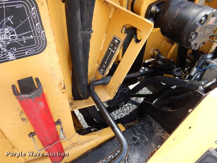 image for item JH9740 2010 Vermeer BC1200XL  wood chipper