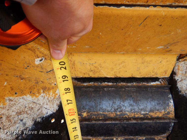 image for item JH9740 2010 Vermeer BC1200XL  wood chipper